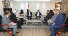 وزير الزراعة يبحث مع رئيس التنظيم والإدارة ملفات التطوير المؤسسي ورفع كفاءة العاملين