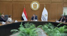 وزير التعليم العالي يبحث تعزيز التعاون مع شركة فيليبس 