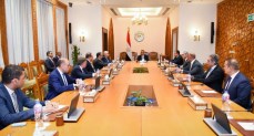 وزير الخارجية يعقد اجتماعاً مع قيادات الوزارة لمتابعة تنفيذ التوجيهات الرئاسية بشأن الأزمات الإقليمية
