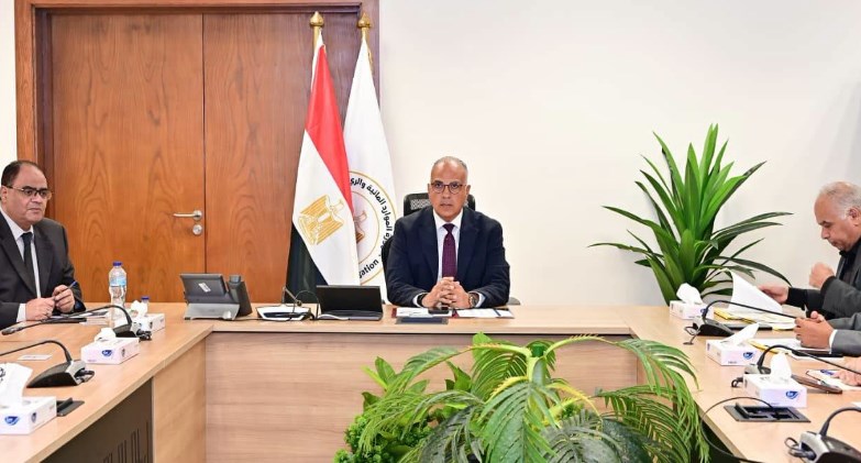  الدكتور سويلم يتابع إجراءات التطوير المؤسسي بالوزارة وهيكلة المصالح والهيئات لتعزيز كفاءة الأداء وتحسين الخدمات المقدمة للمواطنين