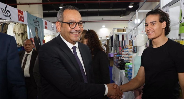شباب جهاز تنمية المشروعات يشاركون في معرض أهلا مدارس ويقدمون منتجات مصرية عالية الجودة 