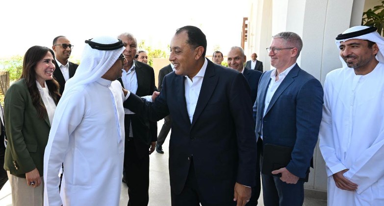 رئيس الوزراء يبدأ جولة تفقدية بمشروعات تنمية مدينة رأس الحكمة الجديدة