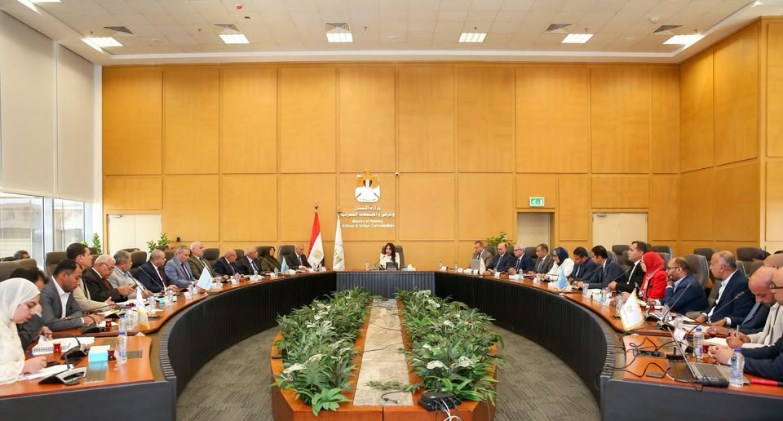 اجتماع لجنة المرافق