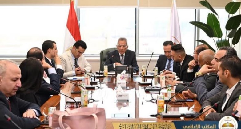 وزير شئون المجالس النيابية في لقاءه مع المحررين البرلمانيين
